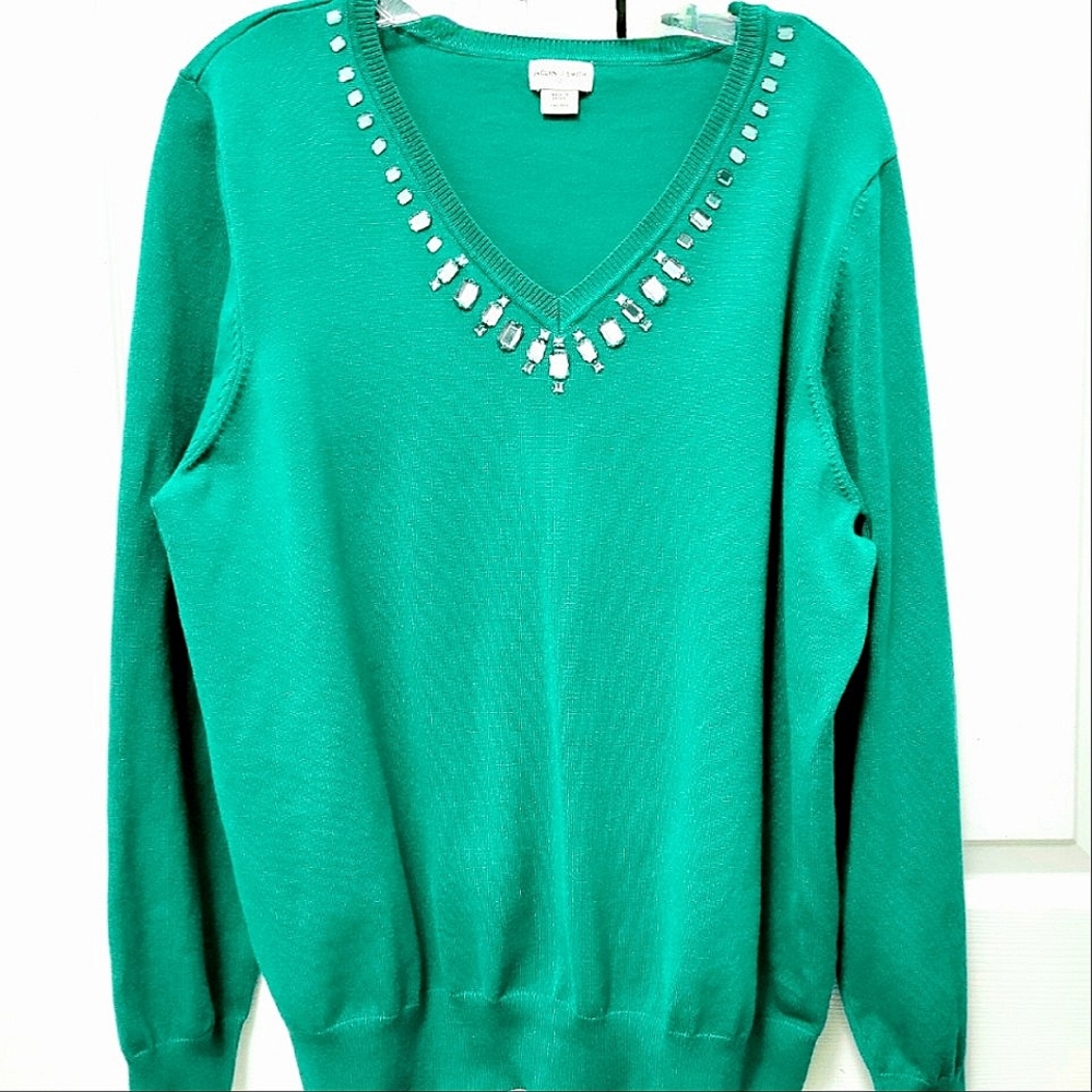 Jaclyn Smith V-Neck Embellished Sweater